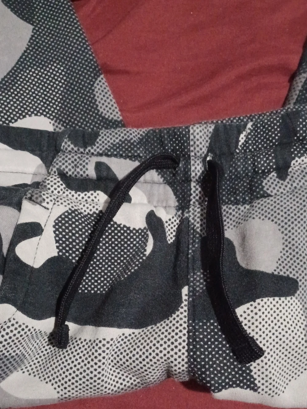 Nike Grey Camouflage Joggers Sweatpants For Boys Size Small